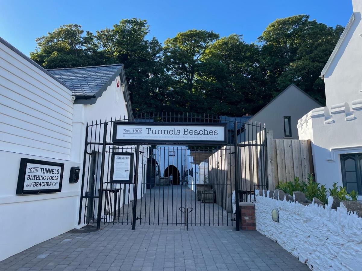 Entire Cozy Chalet In Bideford Bay Holiday Park Exterior photo